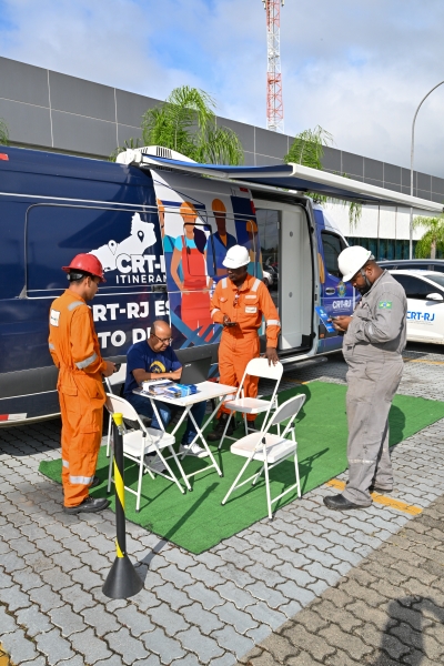 CRT-Itinerante encerra ação em duas empresas de Macaé