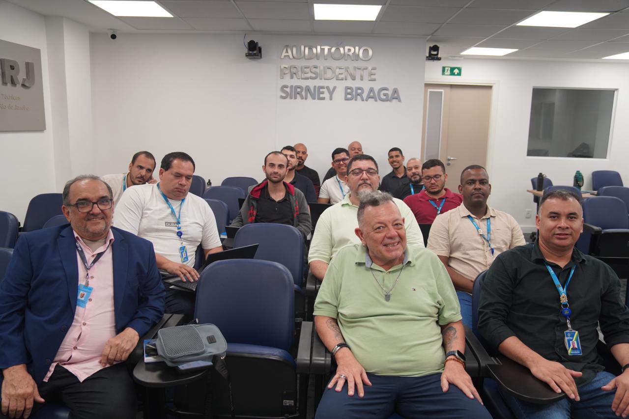 Equipe de Fiscalização do CRT-RJ participa de curso sobre Tratamento TRTs