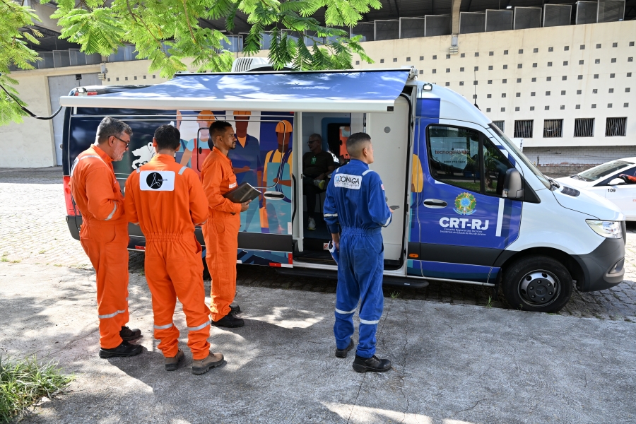 CRT Itinerante na REDUC conquista grande adesão dos técnicos de Caxias