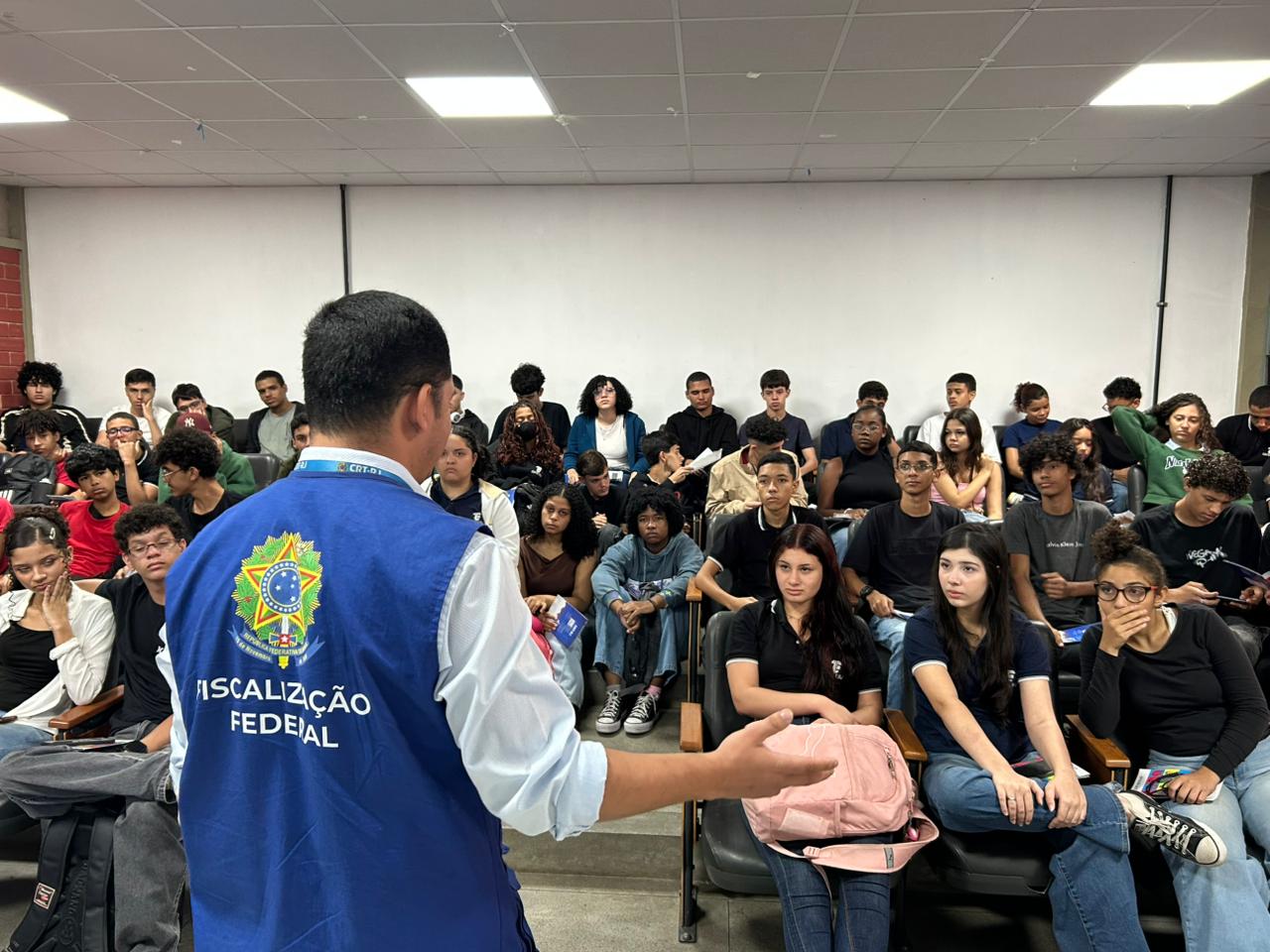 O CRT Escolas promoveu palestra para 75 estudantes do CEFET Nova Iguaçu