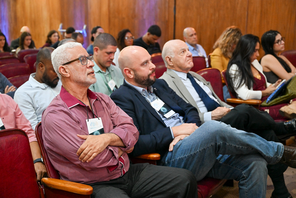 CRT-RJ participa do SEMIN XVI e debate autovistoria de gás e piso salarial