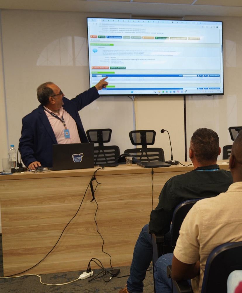 Equipe de Fiscalização do CRT-RJ participa de curso sobre Tratamento TRTs